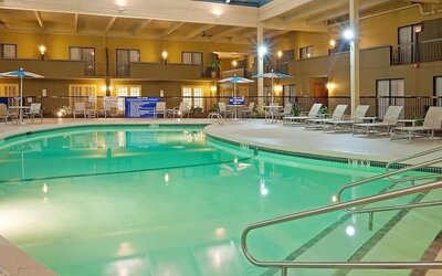 Indoor pool at EnVision Hotel And Conference Center Mansfield Foxboro.