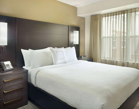 King bed at Sonesta ES Suites Raleigh Cary 