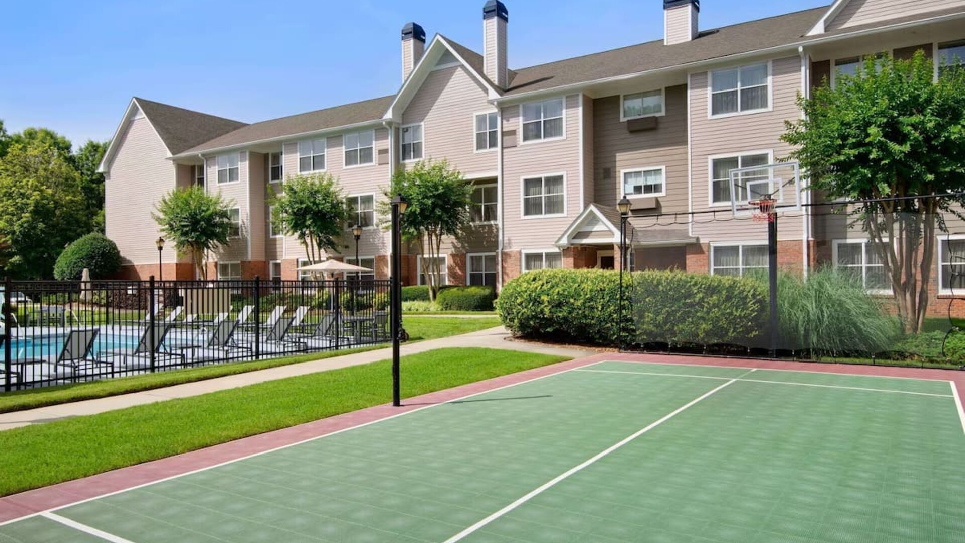 Tenis court at Sonesta ES Suites Atlanta Alpharetta North Point Mall.