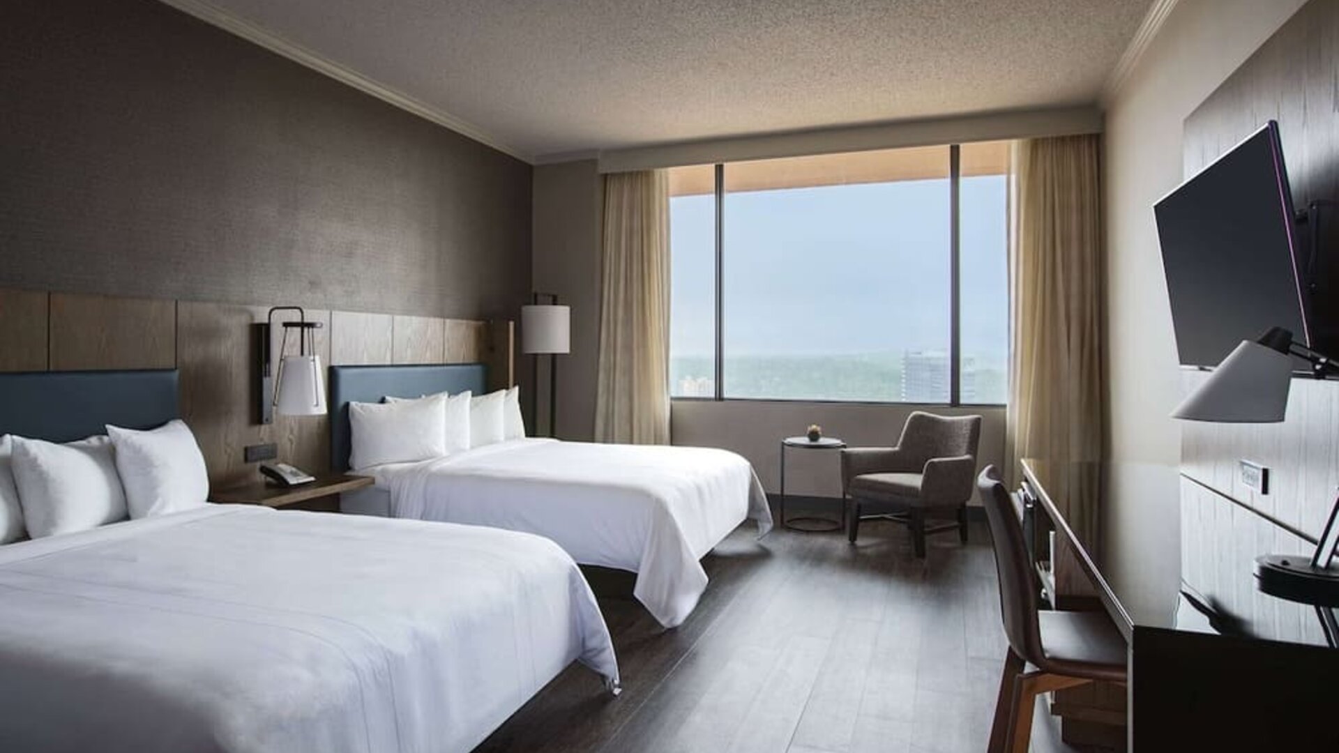Bright and spacious day use twin room at Sonesta Nashville Airport.