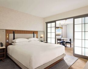 King room at Hyatt Regency New Brunswick.