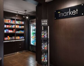 Convenience store at Sonesta Select Phoenix Camelback.