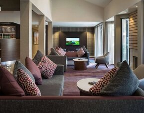 Comfortable lobby lounge at Sonesta Select Los Angeles LAX El Segundo.