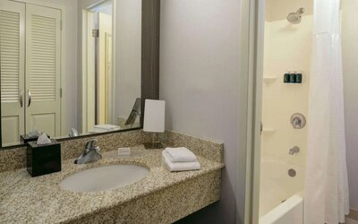 Private guest bathroom at Sonesta Select Kansas City South Overland Park.