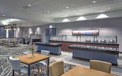 Breakfast area perfect for coworking at DoubleTree By Hilton Modesto.