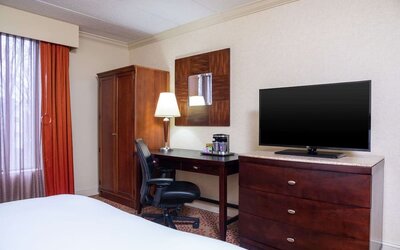 Day use room amenities at DoubleTree By Hilton Grand Rapids Airport.