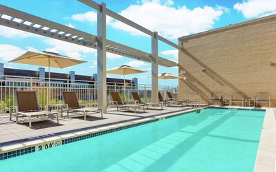 Relaxing outdoor pool at Hilton Garden Inn Washington DC/Georgetown Area.