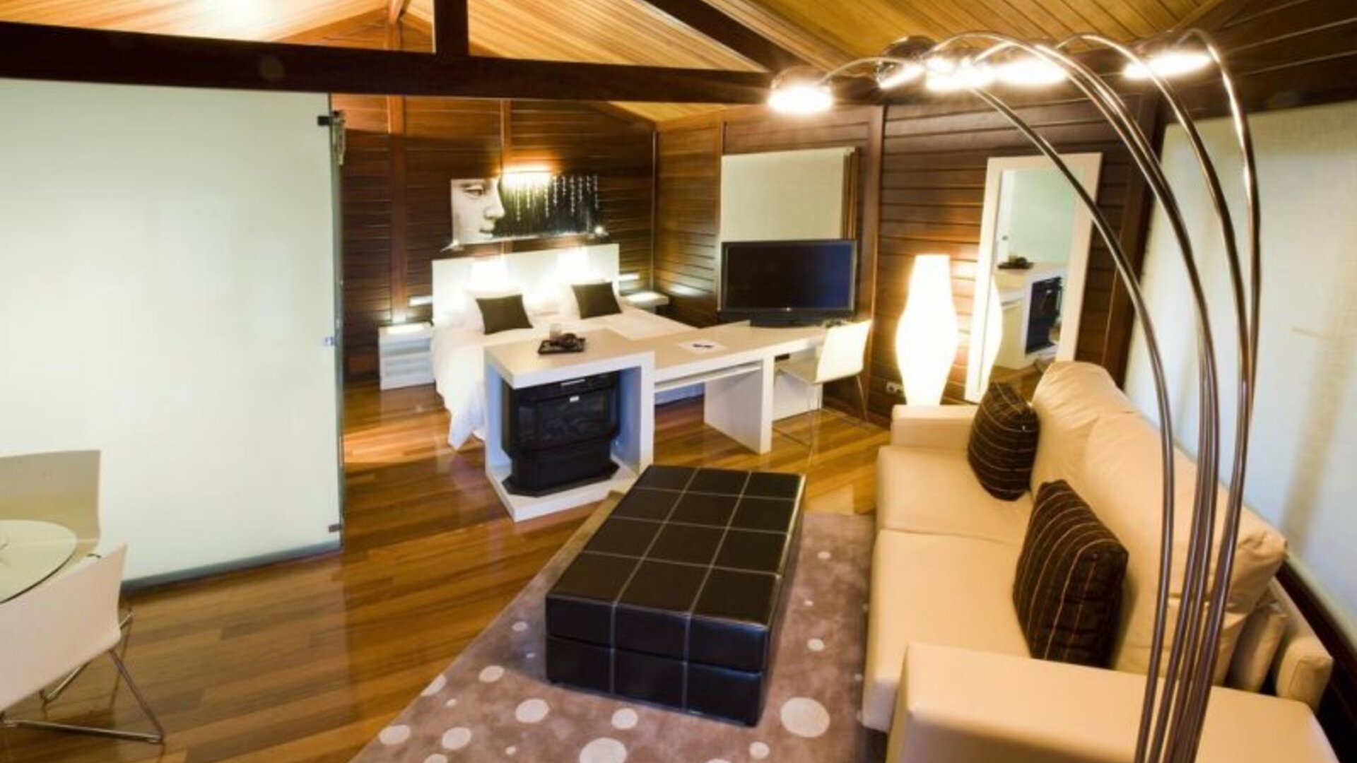 Hotel Complejo La Cigueña