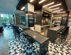 Dining area at Sonesta Columbus Downtown.