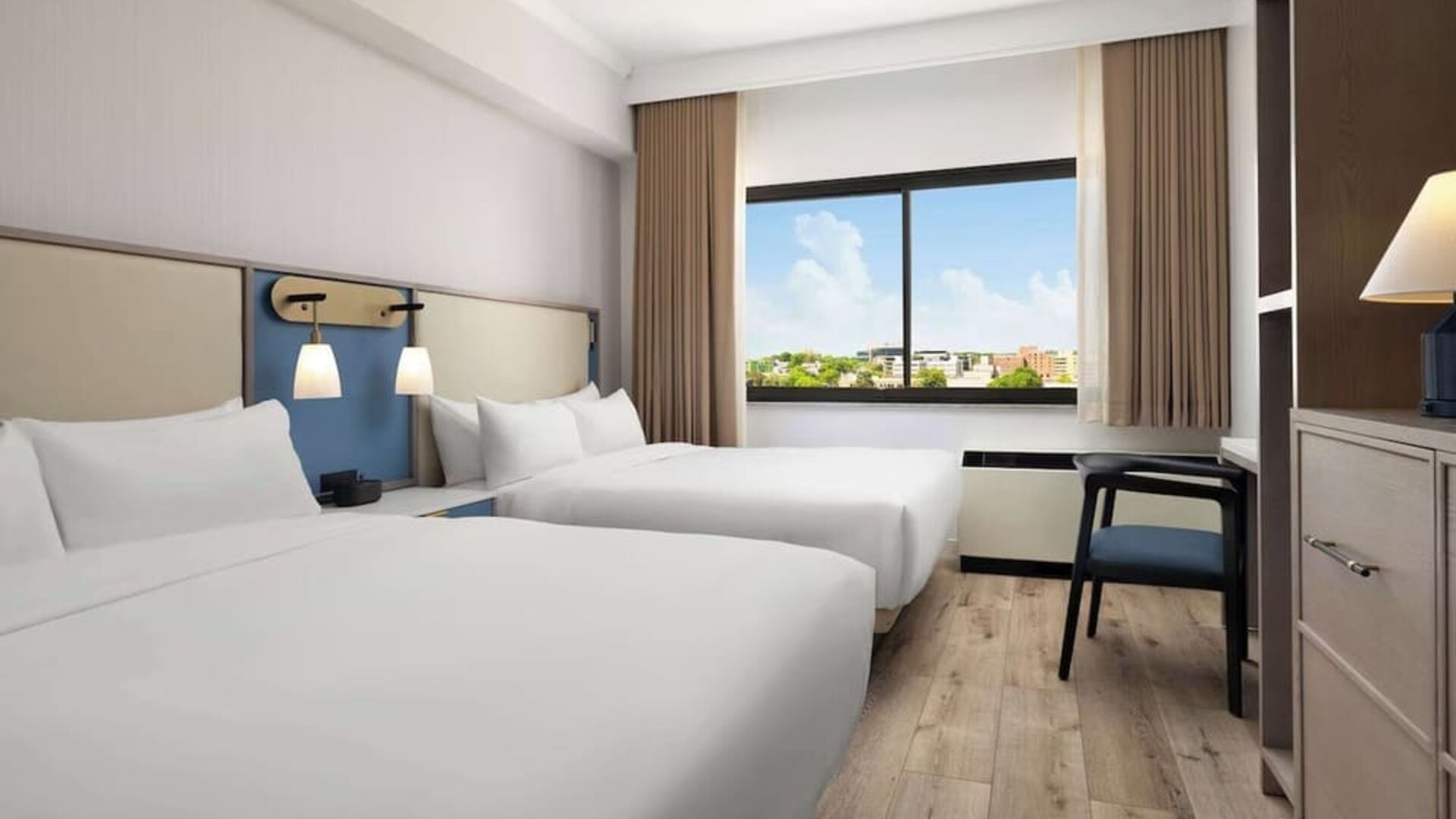 Day use twin room with work desk at Sonesta White Plains Downtown.