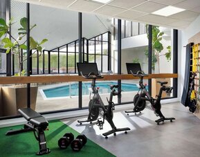 Fitness center at Sonesta White Plains Downtown.