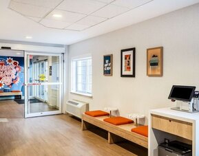 Lobby workspace at Sonesta Simply Suites Jersey City.