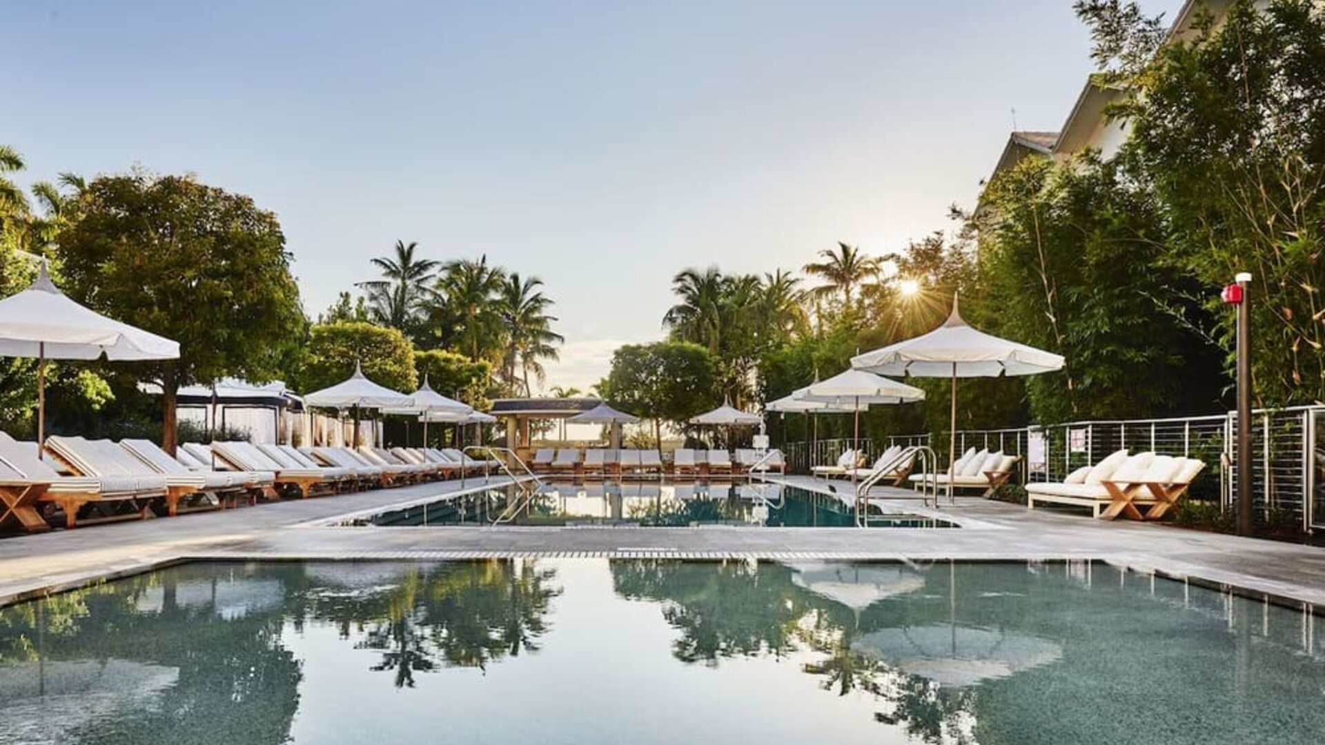 Outdoor pool at Nautilus Sonesta Miami Beach.