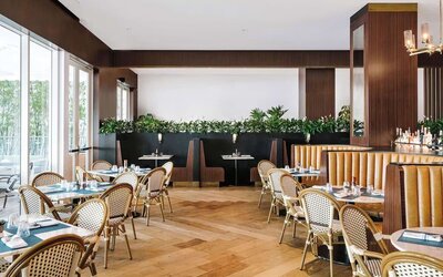 On-site restaurant at Nautilus Sonesta Miami Beach.