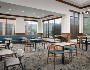 Dining area perfect for coworking at Hilton Garden Inn Fort Worth Medical Center.