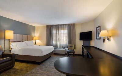 Day use room with work desk at Sonesta Simply Suites Des Moines.