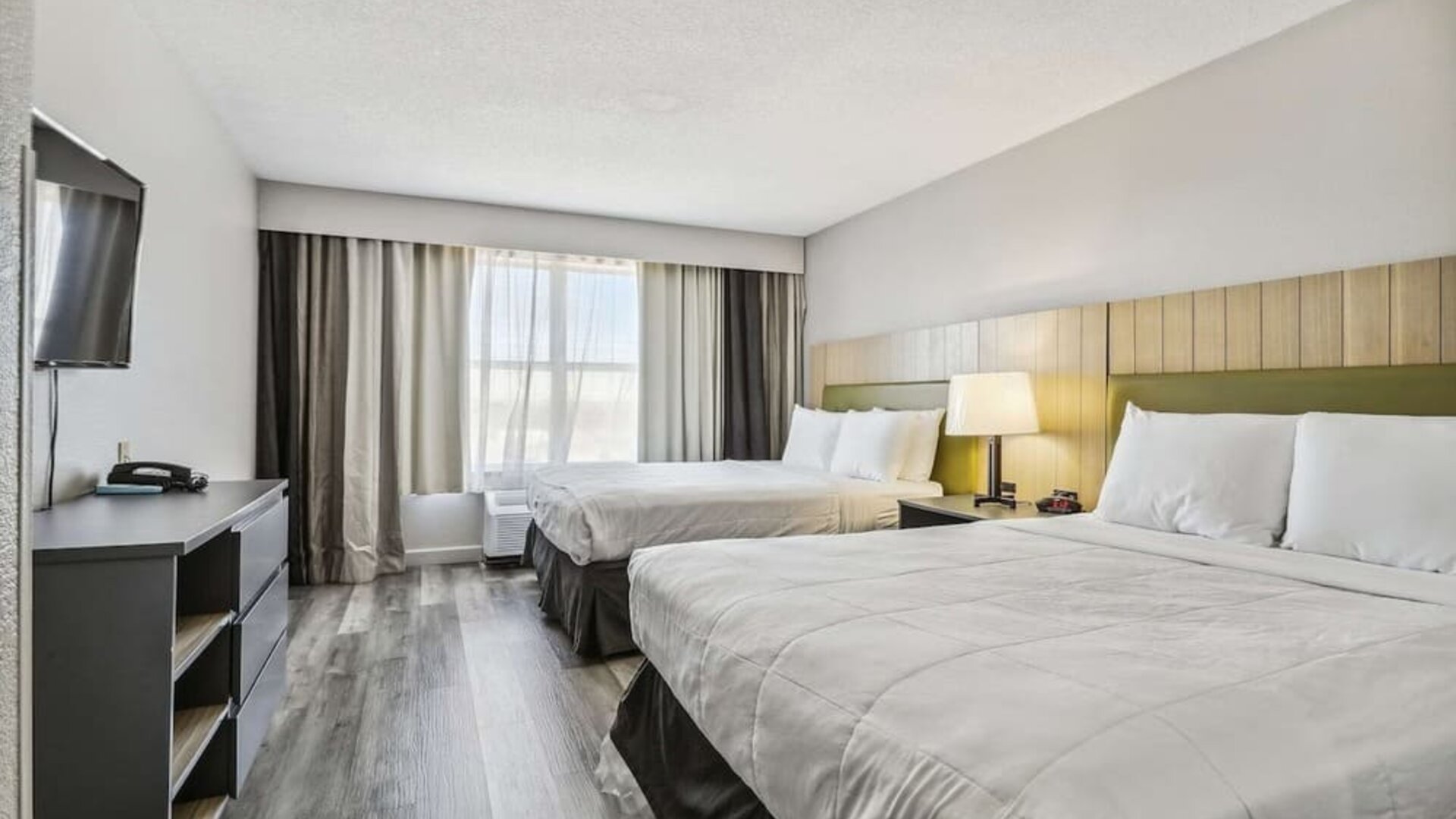 Day use twin room at Country Inn & Suites By Radisson, Chicago O'Hare South.