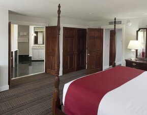 King room at Fairbanks Inn.