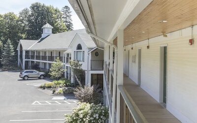 Parking available at Fairbanks Inn.