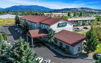 Hotel from above at Quality Inn & Suites Liberty Lake - Spokane Valley.