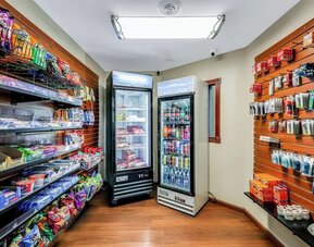 Snack bar at Quality Inn & Suites Liberty Lake - Spokane Valley.