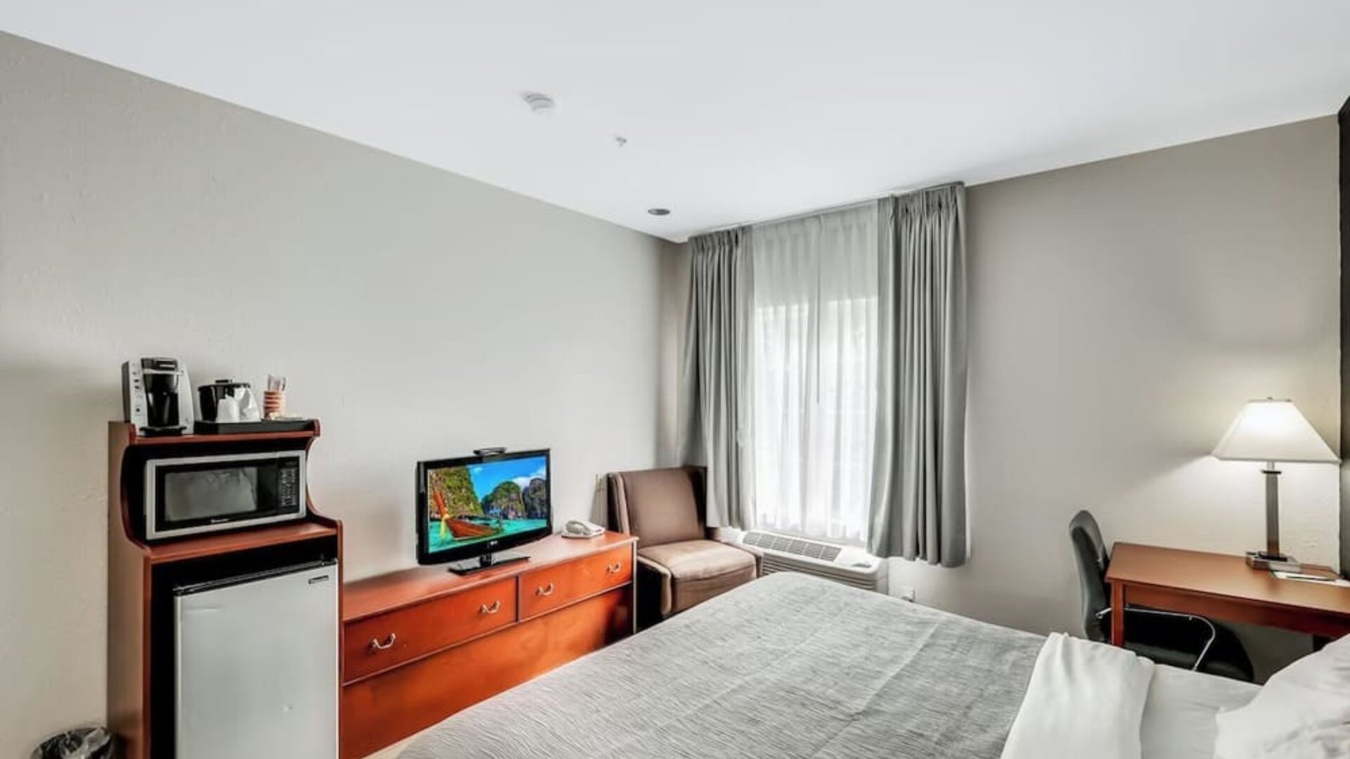 King room with TV at Quality Inn & Suites Liberty Lake - Spokane Valley.