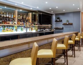 Hotel bar at Hilton San Francisco Financial District.