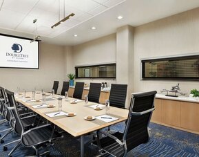Professional meeting room at DoubleTree By Hilton Albuquerque.