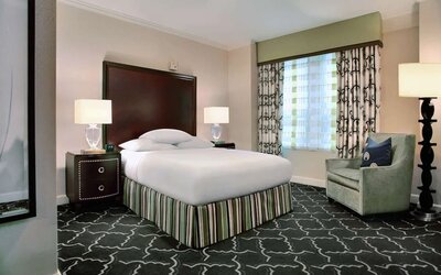 Day use room with natural light at Palmer House A Hilton Hotel.