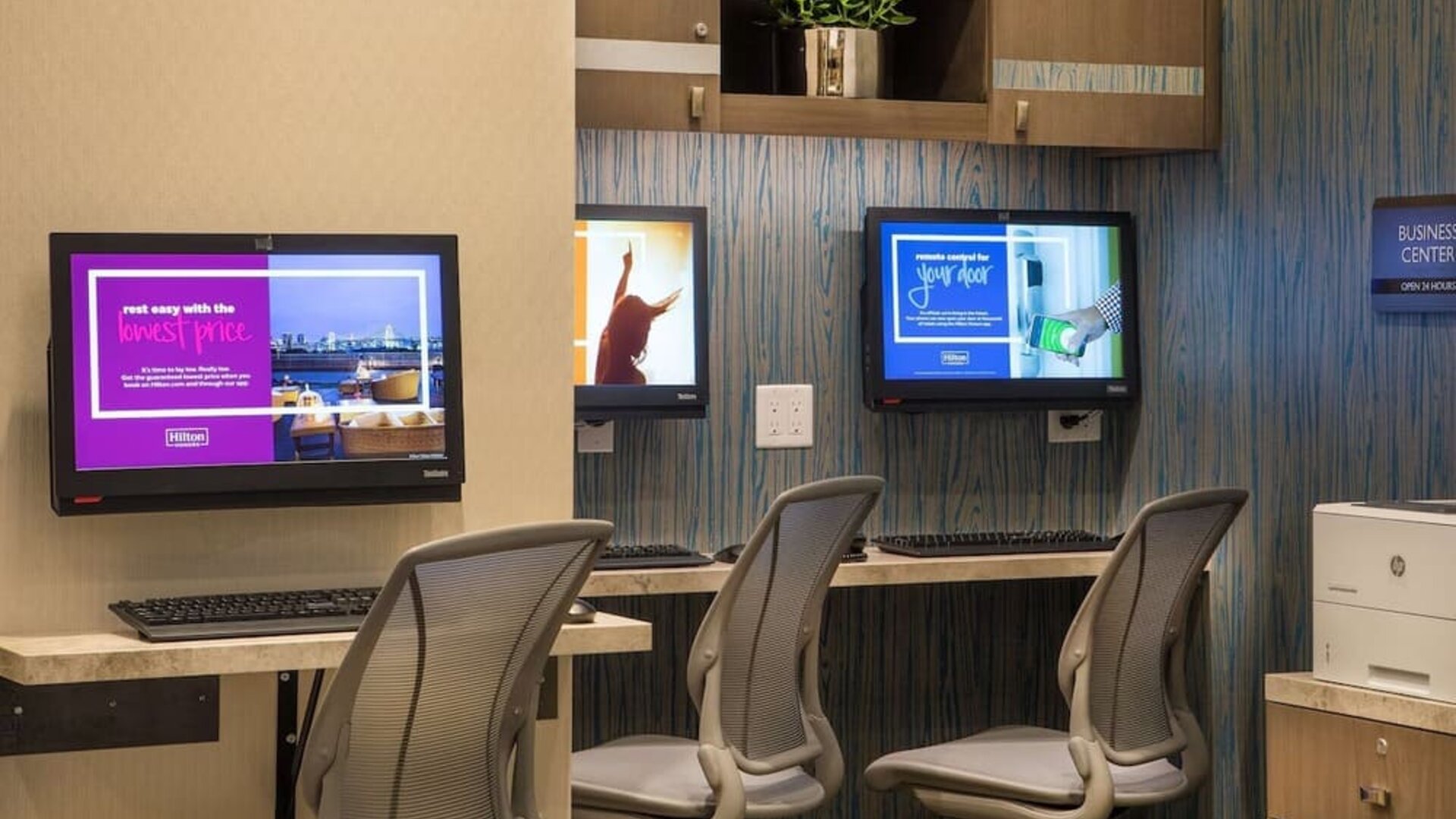 Business center at Hilton Garden Inn NYC Financial Center/Manhattan Downtown.
