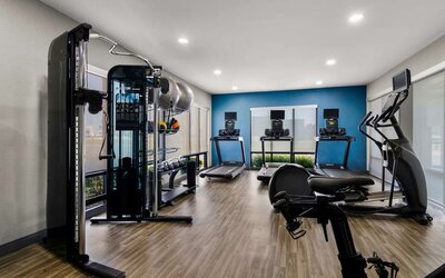 Fitness center at Hampton Inn & Suites Schererville.