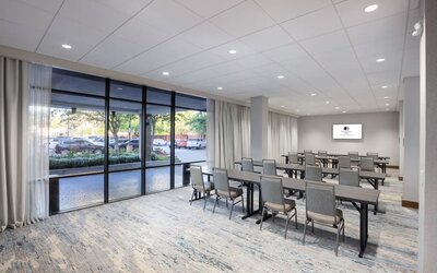 Spacious meeting room at Doubletree By Hilton Houston Medical Center Hotel & Suites.