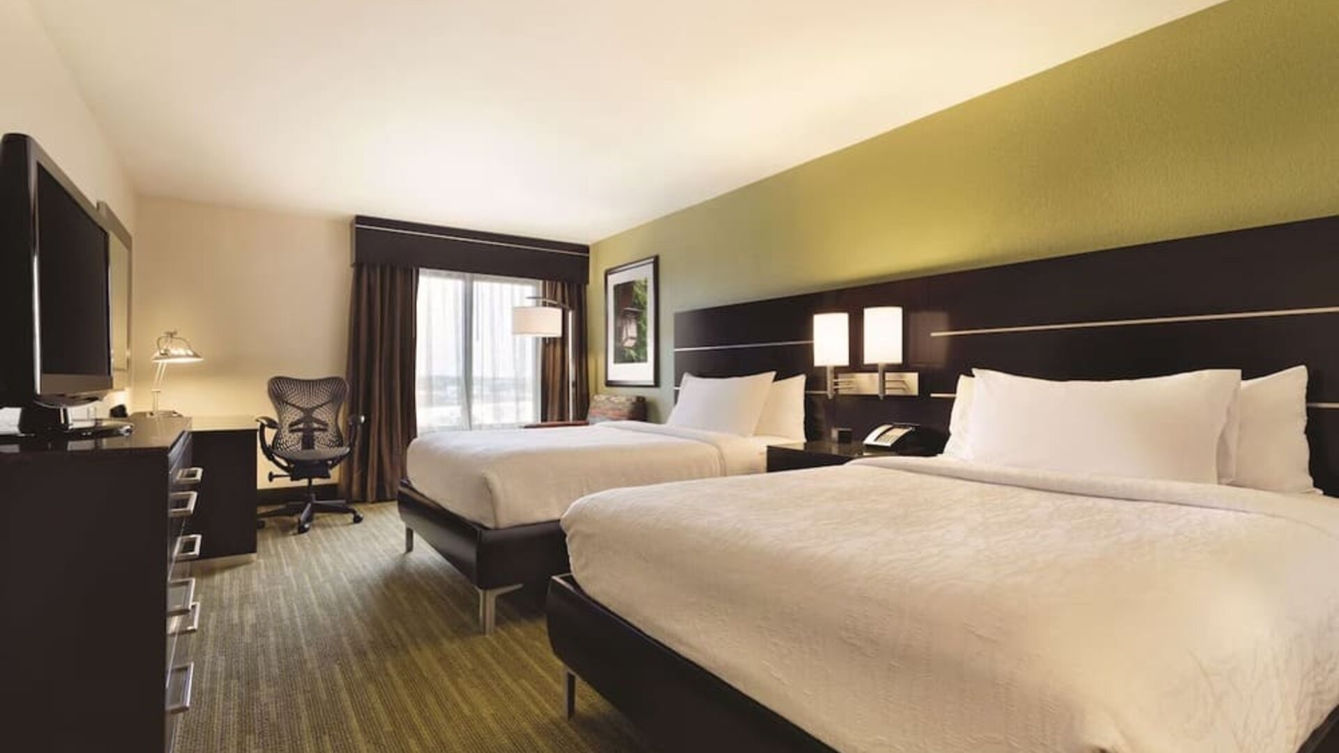 Day use twin room with work desk at Hilton Garden Inn Houston NW/Willowbrook.