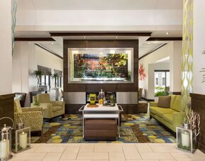 Lobby's lounge area at Hilton Garden Inn Houston NW/Willowbrook.