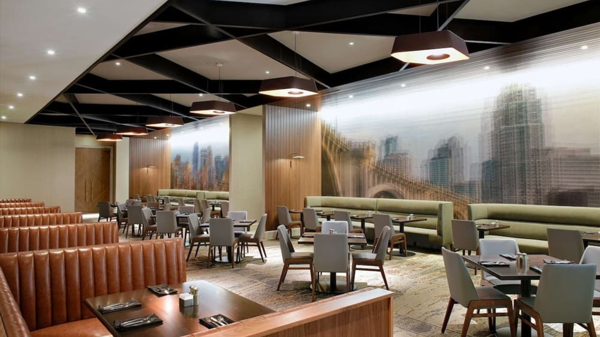 Dining area with comfortable seating at Hilton Minneapolis.