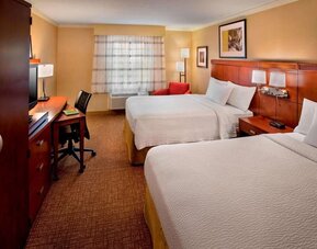 Day use twin room with work desk at Sonesta Select Boston Danvers.