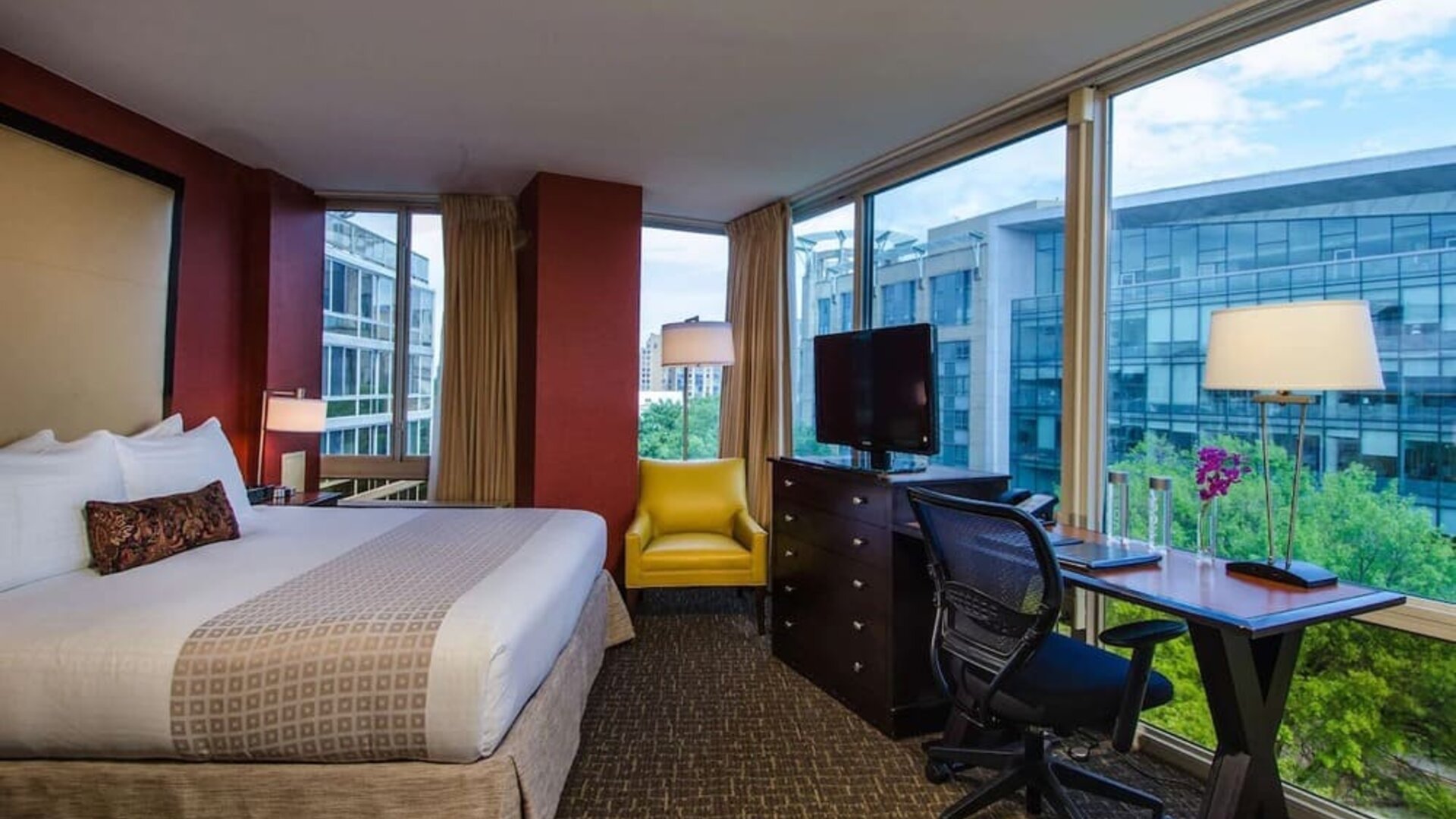 Day use room with work desk and a great view of the city at Beacon Hotel.