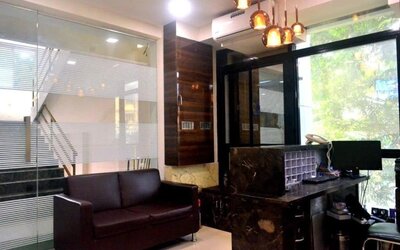 Lobby seating at THE BEST HOTEL MUMBAI.