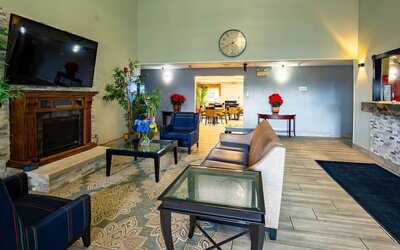 Lounge seating at Quality Inn & Suites Woodstock Near Lake Geneva.