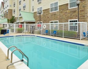 Outdoor seasonal pool at Towneplace Suites By Marriott Arundel Mills.