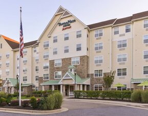 Hotel exterior at Towneplace Suites By Marriott Arundel Mills.
