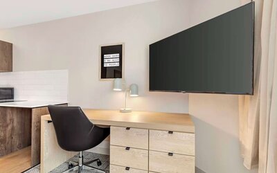 Day use room's workspace at Sonesta Simply Suites Baltimore BWI Airport.