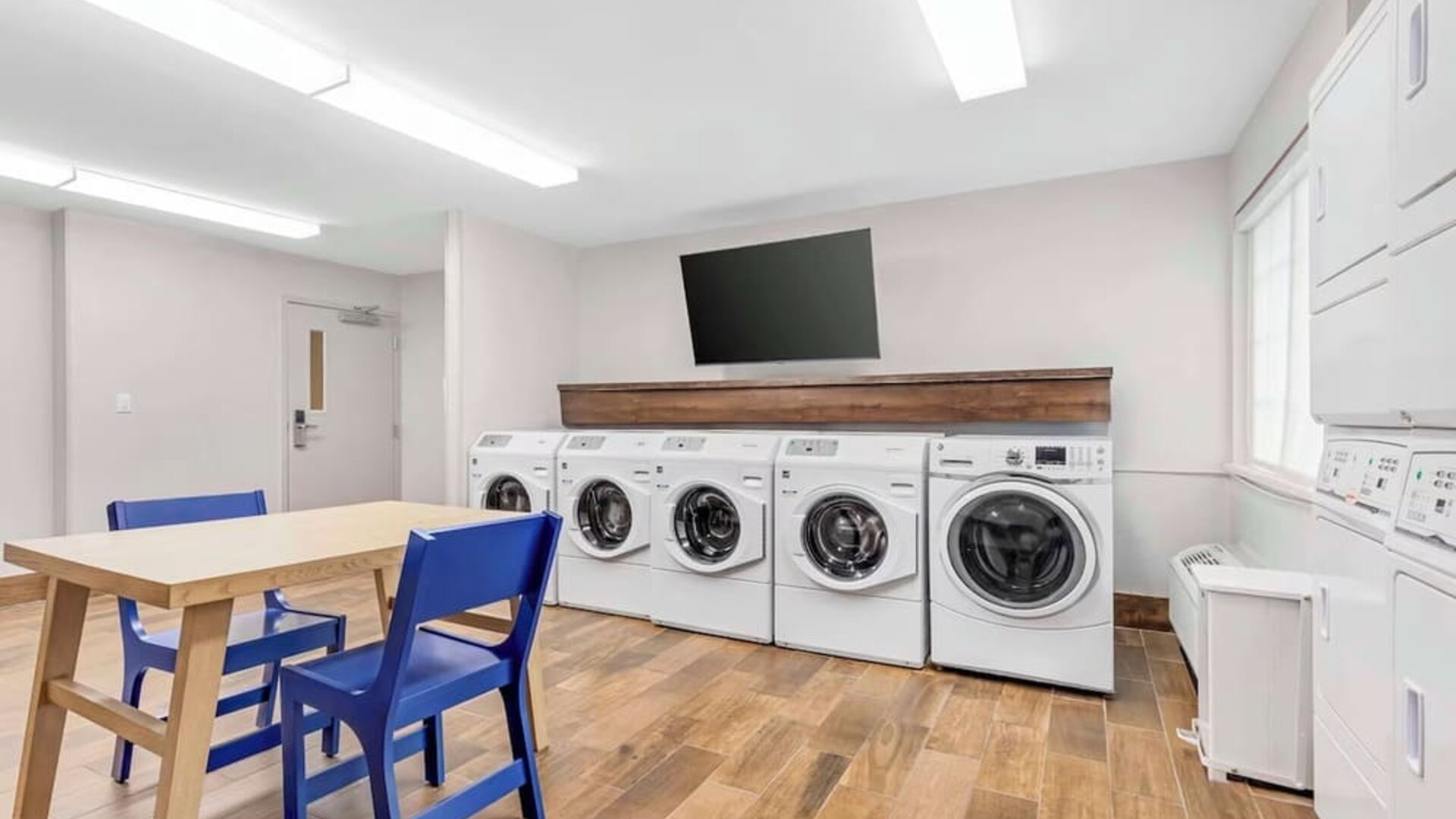 Laundry service is available for guests at Sonesta Simply Suites Baltimore BWI Airport.