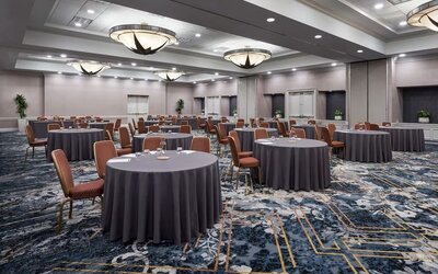 Meeting or conference room at The Chifley Houston, Tapestry Collection By Hilton.