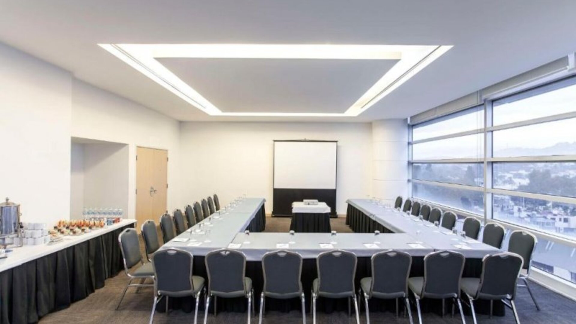 NH Mexico City Valle Dorado