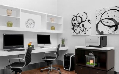 Business center with computers, printer and ergonomic chairs at Hilton Garden Inn New York/Times Square Central