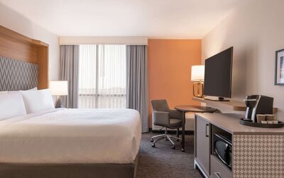 King room at DoubleTree By Hilton Fort Worth South.