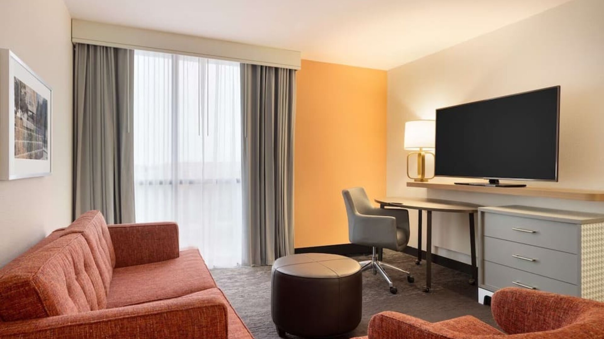 Lounge and TV at DoubleTree By Hilton Fort Worth South.