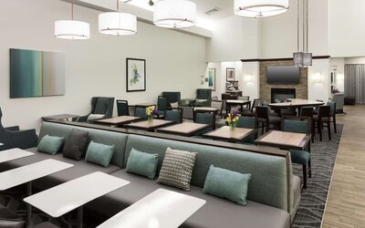 Dining area at Homewood Suites By Hilton Agoura Hills.