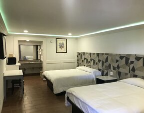 Queen beds at Star Inn Hotel Sea World.